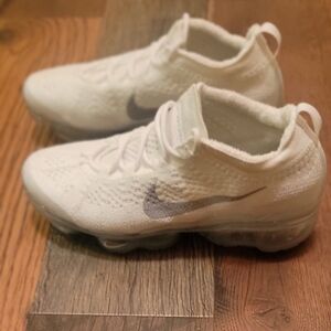 Women's Nike Vapor Max Size 9